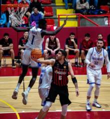 Jorge Barra, emblema azudense. Foto: bazu_baloncestoazudense y jbarradlc Recucym 1
