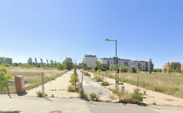 En la calle río Arandilla hay 41 farolas que no funcionan porque robaron el cableado. Ahora se va a solucionar/ Google Maps mazana calle rio arandilla