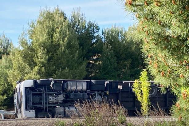 Accidente camión Ronda Norte Foto José Luis Ranz Yubero 5