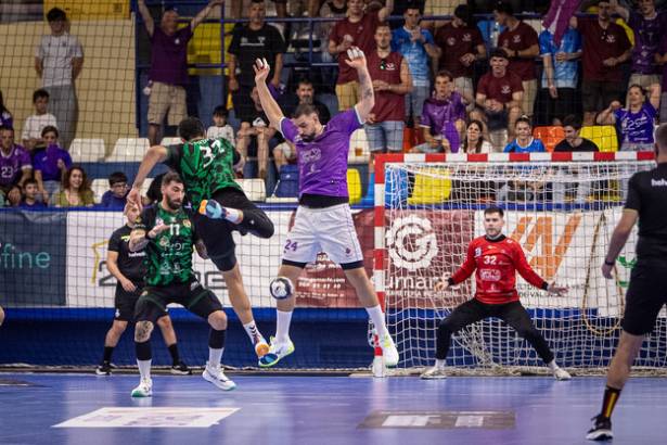 BM Guadalajara - Cuenca Óscar Gronard 4
