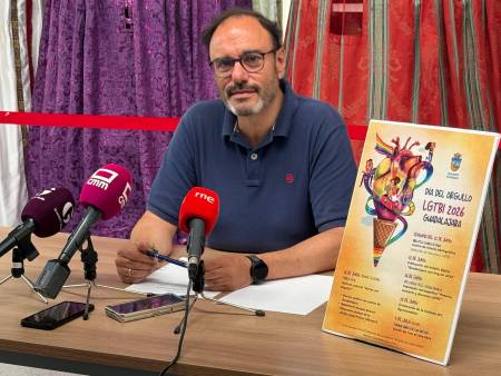 Roberto Narro concejal de Igualdad programa Dia del Orgullo