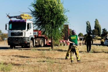 Incendio Forestal Sierra Norte la Mierla - Camión extinción