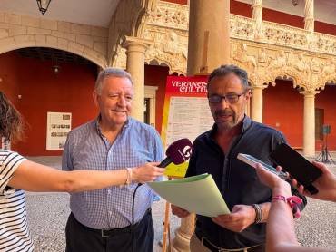 Juan Garrido, de Fundación Siglo Futuro y Javier Toquero, concejal de cultura/ Gu Diario Juan Garrido y Javier Toquero