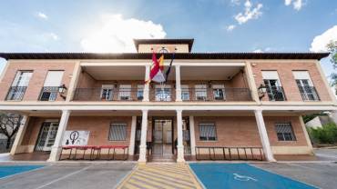Ayuntamiento Villanueva de la Torre. Foto: Google Views. Villanueva 1