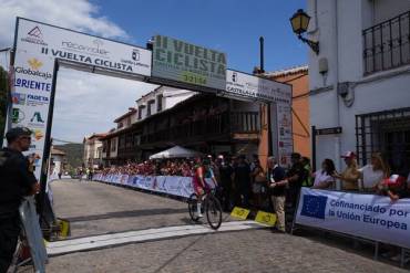 Vuelta ciclista femenina leader Redcamder 2