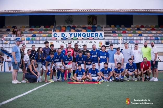 El Yunquera tras superar al Guadalajara C.F. se llevó la 53 edición del trofeo de Fiestas de la localidad