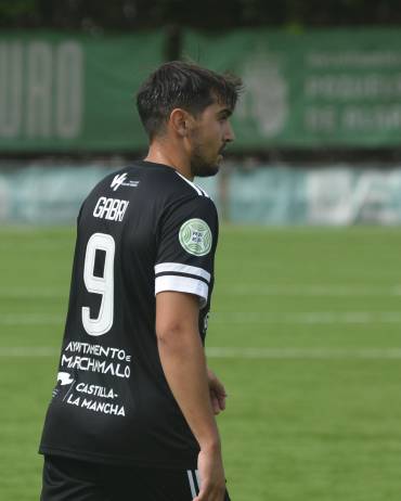 Gabri en racha goleadora anotó el primer gol del Marchamalo en la victoria ante el Villa