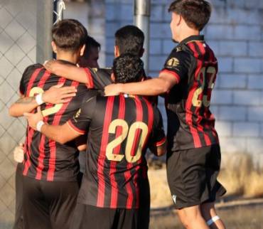 Un Azuqueca pletórico apabulla 0-6 al Santa Cruz