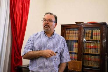 Juan Antonio García, en una de sus conferencias. Foto: JAG, facebook. 1 Juan Antonio 1