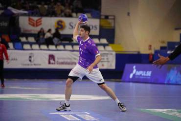 Juan Jodar sufre una rotura de ligamento cruzado anterior de su rodilla derecha que le impidió jugar en Burgos Foto SANTI MOLINA DXTenGUADA